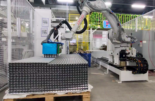 Overcoming Reflective Interference: Transfer Technology’s AI + 3D Vision Redefines Automated Loading for Aluminum Profiles